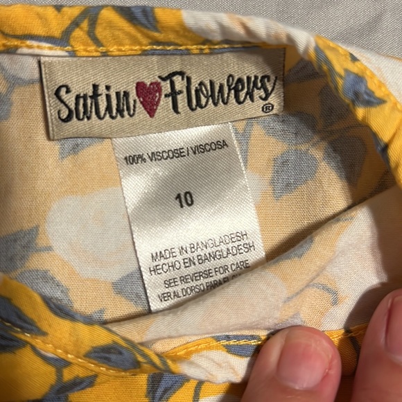 Spring Top - Picture 2 of 4